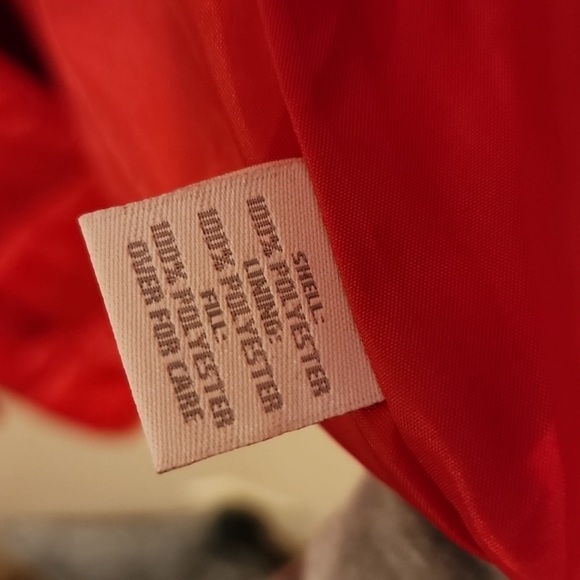 Red lightweight puffer jacket ladies size Large - Picture 6 of 10